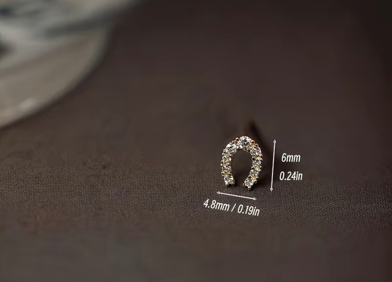 Mini Horseshoe Stud Earrings 2pcs