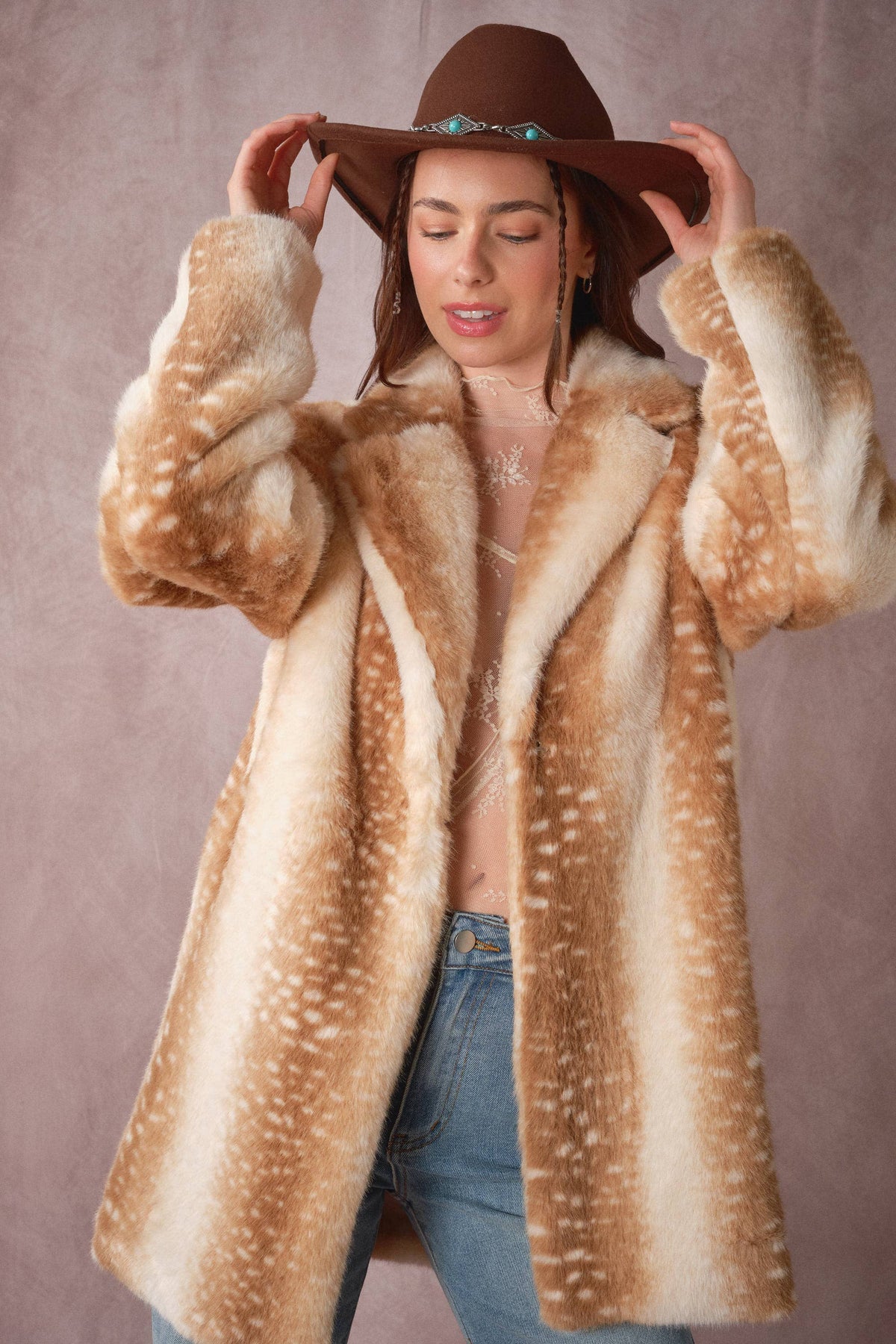 The Fawn & Fabulous Faux Fur Coat 🤎