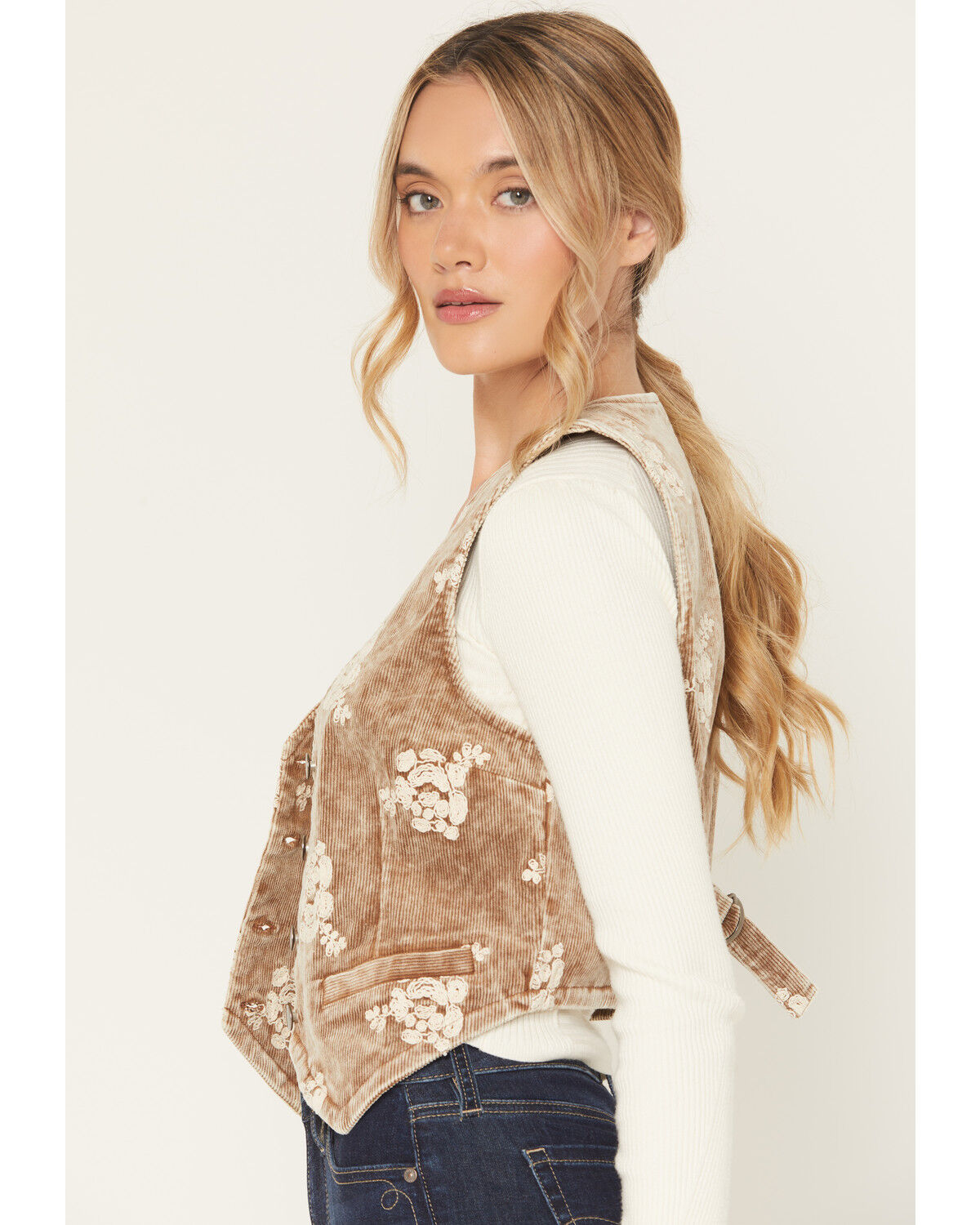 Mystree Women's Corduroy Floral Embroidered Vest - Brown – WESTERN