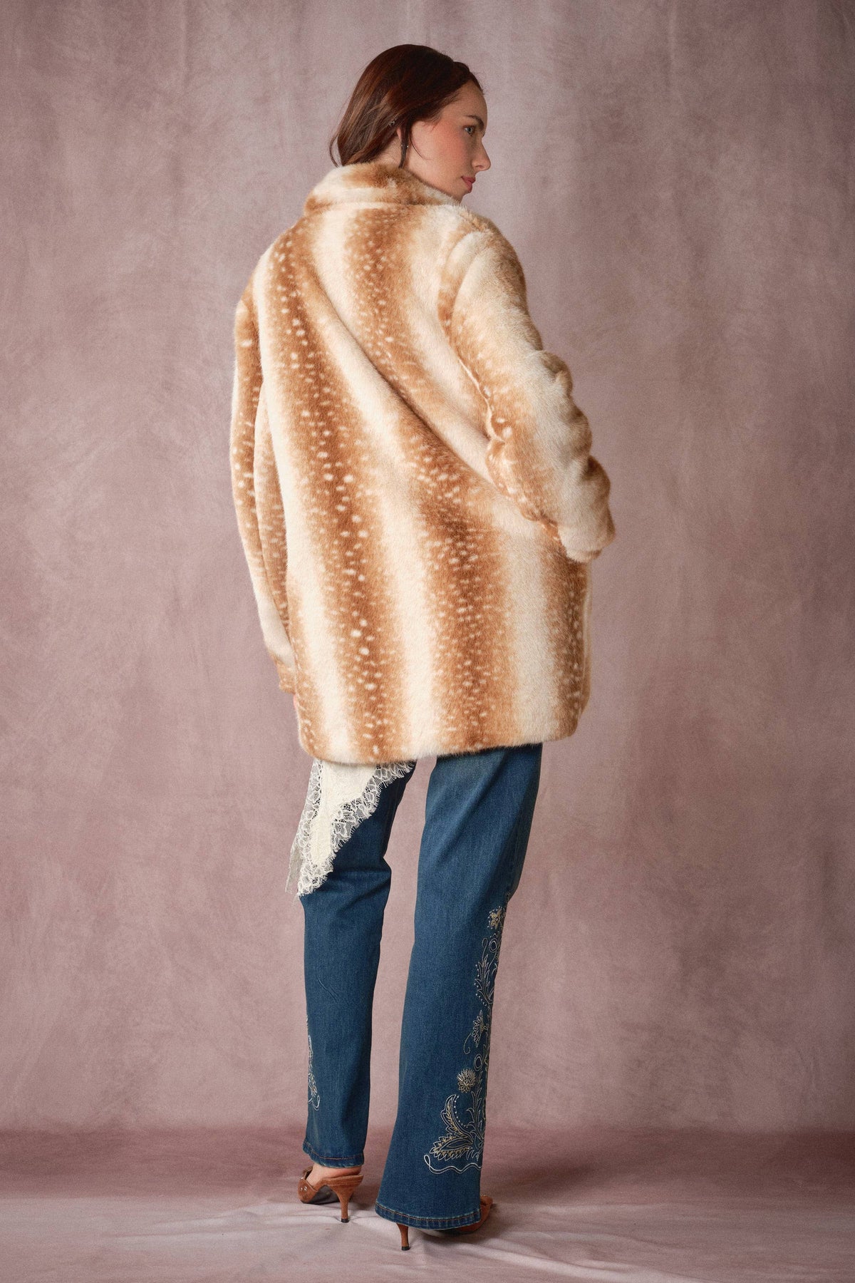 The Fawn & Fabulous Faux Fur Coat 🤎