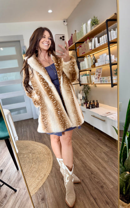 The Fawn & Fabulous Faux Fur Coat 🤎