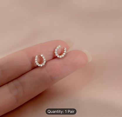 Mini Horseshoe Stud Earrings 2pcs