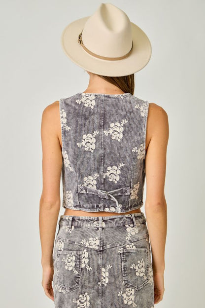 Mystree Women's Corduroy Floral Embroidered Vest - Washed Black