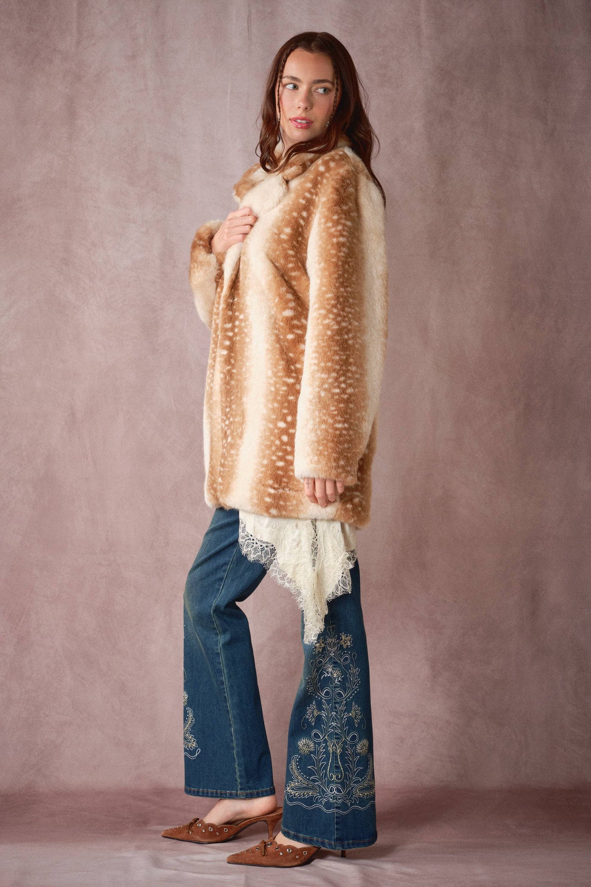 The Fawn & Fabulous Faux Fur Coat 🤎