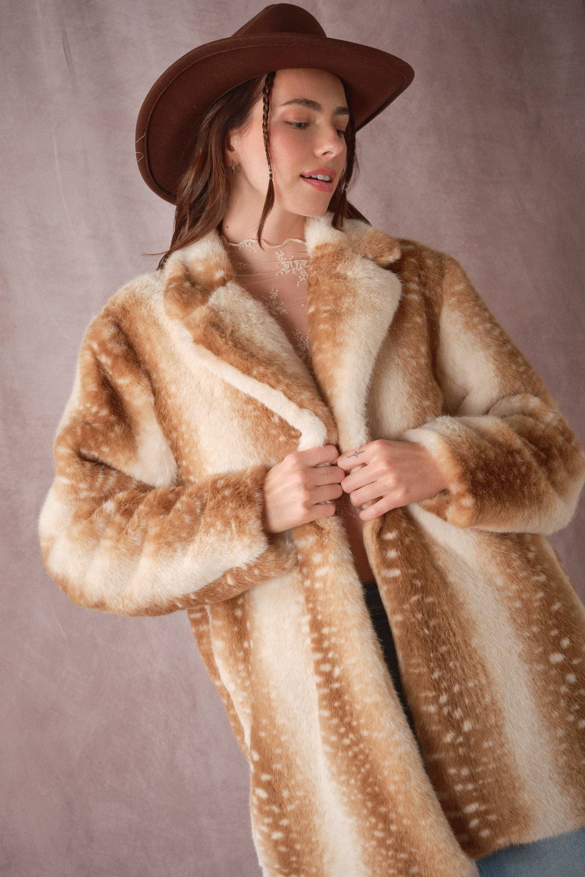 The Fawn & Fabulous Faux Fur Coat 🤎